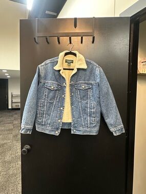 Ralph Lauren Light Blue Denim Jacket with Cream Sherpa Collar